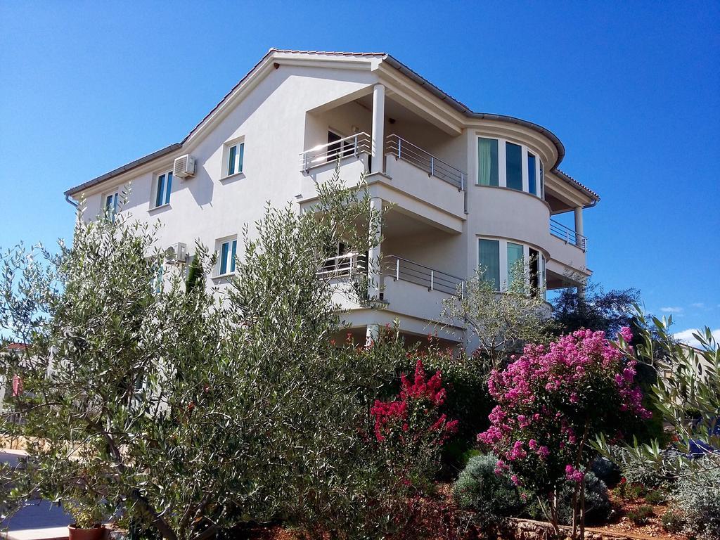 Apartments Kovacic Малинска Экстерьер фото